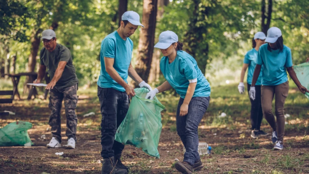 Court ordered community service volunteers helping local nonprofit organization.